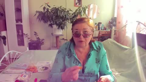 Snapshot of flowerlover8 chatting on October 9, 2025, 11:08 am Flowerlower online show from October 9, 2025, 11:08 am