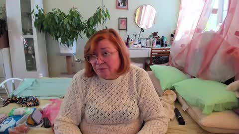 Snapshot of flowerlover8 chatting on October 20, 2025, 1:11 pm Flowerlower online show from October 20, 2025, 1:11 pm