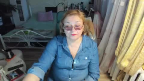 Flowerlower online show from April 15, 2026, 5:09 pm