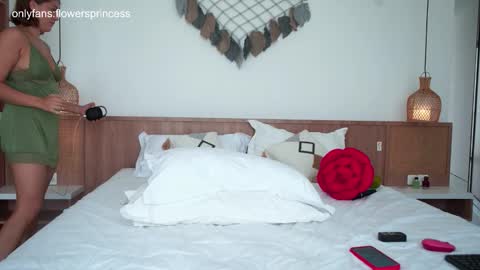 Snapshot of flowersprincess chatting on February 12, 2026, 6:19 am DARYA online show from February 12, 2026, 6:19 am