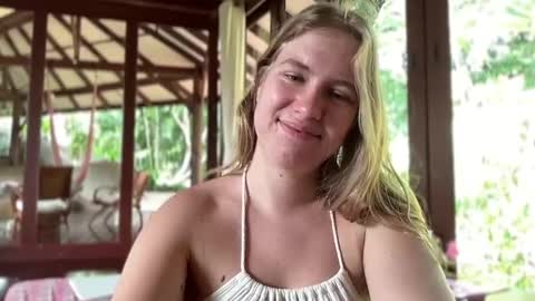 fluffy_bunnyxxx online show from February 10, 2025, 4:19 am