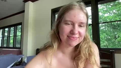 fluffy_bunnyxxx online show from March 10, 2025, 6:49 am