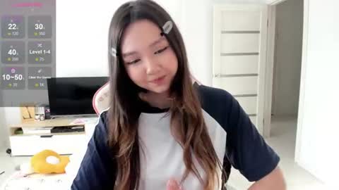 Snapshot of fluffy_rose chatting on June 19, 2026, 12:37 am Rose online show from June 19, 2026, 12:37 am