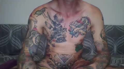 flylen online show from September 17, 2025, 10:00 pm