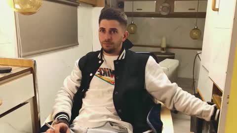 independent model online show from March 13, 2026, 6:36 pm