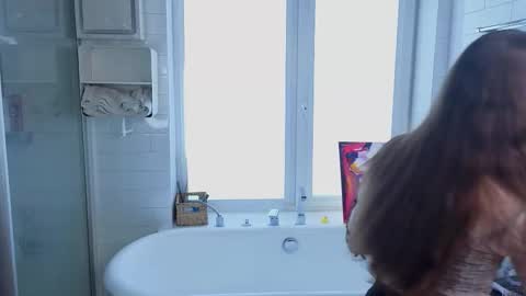 Snapshot of fondawollyung chatting on March 4, 2026, 6:52 am Mery online show from March 4, 2026, 6:52 am