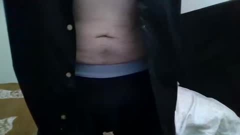 fonzi_flores online show from November 9, 2025, 6:55 am