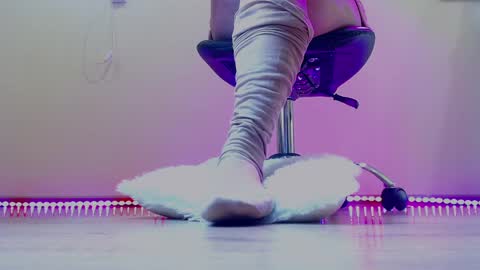Snapshot of foot_goddes_ chatting on December 12, 2024, 11:07 am Sandy online show from December 12, 2024, 11:07 am