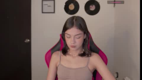 forbidden candy  online show from February 25, 2026, 8:18 pm