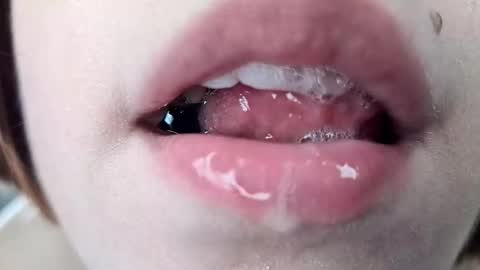 Snapshot of forbidden_fruity chatting on September 20, 2025, 9:10 am Laura online show from September 20, 2025, 9:10 am