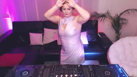 Snapshot of forbiddenkitty chatting on November 12, 2025, 8:41 pm Forbidden Kitty online show from November 12, 2025, 8:41 pm