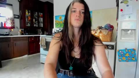 Snapshot of forestdarling chatting on November 15, 2025, 9:21 pm forestdarling online show from November 15, 2025, 9:21 pm