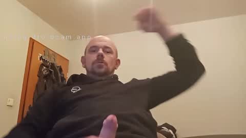 fotzencommander online show from February 8, 2025, 5:18 pm