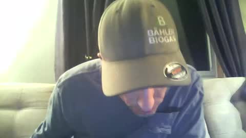 fouraide42 online show from December 4, 2024, 7:17 am