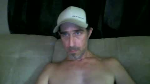 fouraide42 online show from April 11, 2026, 7:45 am