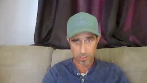 Snapshot of fouraide42 chatting on August 7, 2026, 1:35 pm fouraide42 online show from August 7, 2026, 1:35 pm