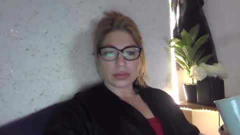 Snapshot of fox_red_lady7 chatting on February 1, 2025, 9:00 am fox_red_lady7 online show from February 1, 2025, 9:00 am