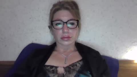 Snapshot of fox_red_lady7 chatting on February 5, 2025, 8:57 pm fox_red_lady7 online show from February 5, 2025, 8:57 pm