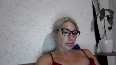 Snapshot of fox_red_lady7 chatting on June 25, 2026, 8:02 pm fox_red_lady7 online show from June 25, 2026, 8:02 pm