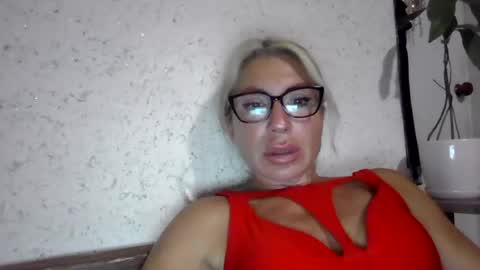 Snapshot of fox_red_lady7 chatting on July 6, 2026, 7:38 pm fox_red_lady7 online show from July 6, 2026, 7:38 pm