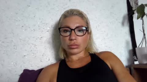 Snapshot of fox_red_lady7 chatting on July 8, 2026, 9:03 am fox_red_lady7 online show from July 8, 2026, 9:03 am