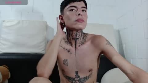 Snapshot of foxbadboy chatting on June 1, 2026, 11:50 pm foxbadboy online show from June 1, 2026, 11:50 pm