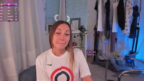 Fox love you online show from September 23, 2025, 7:33 am