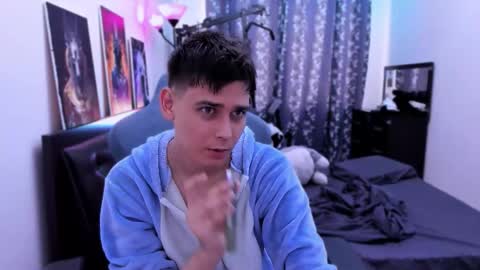 Foxicfu online show from September 16, 2025, 9:21 am