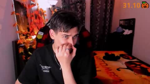 Foxicfu online show from October 18, 2025, 4:19 pm