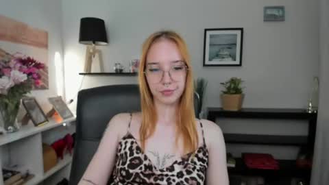 Sonya online show from July 28, 2026, 4:39 pm