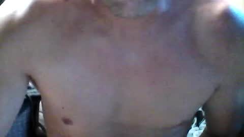 foxy1985777 online show from June 19, 2026, 7:39 pm