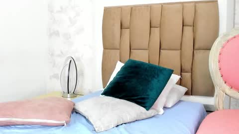 Foxy online show from January 5, 2025, 3:02 pm