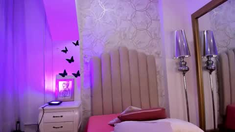 Foxy online show from February 15, 2026, 7:32 pm