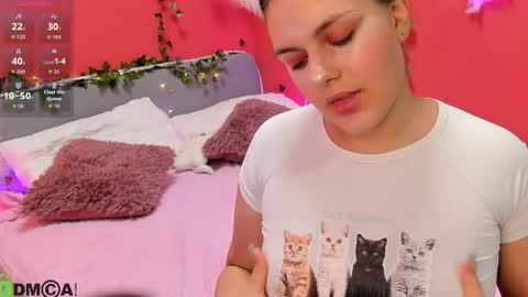 Snapshot of foxy__vibe chatting on April 8, 2026, 3:06 am April online show from April 8, 2026, 3:06 am
