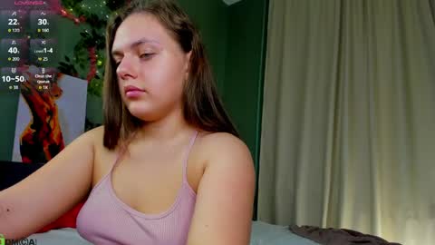 Snapshot of foxy__vibe chatting on April 24, 2026, 4:37 am April online show from April 24, 2026, 4:37 am