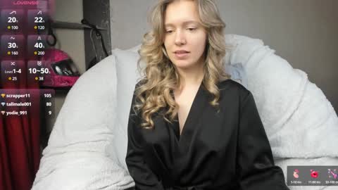 Snapshot of foxy_blond chatting on February 3, 2025, 10:14 am Foxy online show from February 3, 2025, 10:14 am