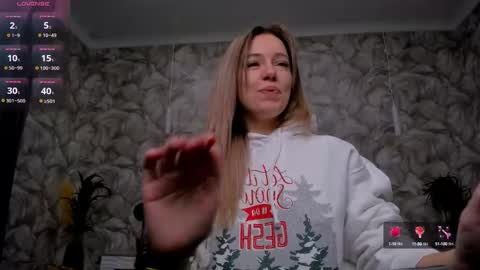 Snapshot of foxy_blond chatting on February 24, 2025, 3:33 am Foxy online show from February 24, 2025, 3:33 am