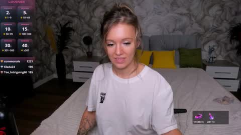 Snapshot of foxy_blond chatting on February 26, 2025, 12:47 pm Foxy online show from February 26, 2025, 12:47 pm