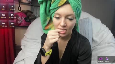 Snapshot of foxy_blond chatting on February 28, 2025, 3:26 am Foxy online show from February 28, 2025, 3:26 am