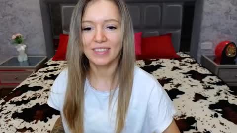 Snapshot of foxy_blond chatting on March 8, 2025, 3:50 am Foxy online show from March 8, 2025, 3:50 am