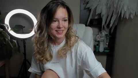 Snapshot of foxy_blond chatting on September 15, 2025, 12:10 am Foxy online show from September 15, 2025, 12:10 am