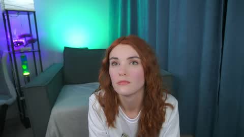Snapshot of foxy_cute4you chatting on April 12, 2026, 6:24 pm Eva online show from April 12, 2026, 6:24 pm