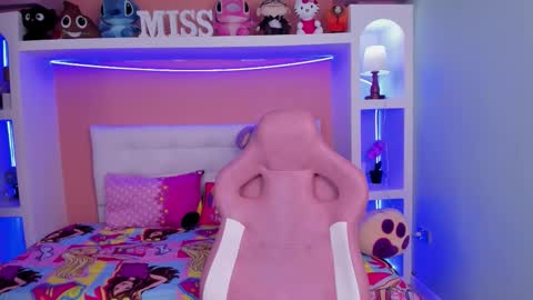 Snapshot of foxy_franshesca chatting on March 18, 2026, 6:55 pm Miss Franshesca online show from March 18, 2026, 6:55 pm