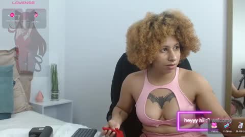Snapshot of foxy_lexy chatting on March 11, 2025, 10:07 am foxy_lexy online show from March 11, 2025, 10:07 am