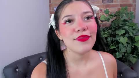 Snapshot of foxy_loren chatting on May 9, 2026, 11:04 am Loren online show from May 9, 2026, 11:04 am