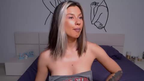 Snapshot of foxydevilish chatting on September 8, 2025, 8:19 pm Fox online show from September 8, 2025, 8:19 pm