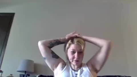 foxyfang online show from December 21, 2025, 5:09 pm