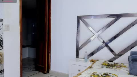 foxyhillx online show from November 22, 2025, 8:52 pm