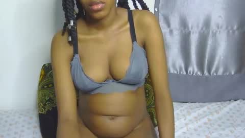 foxypennyy online show from September 28, 2025, 2:55 pm