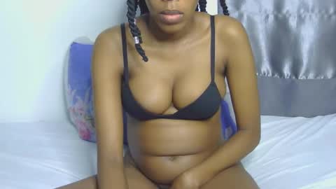 foxypennyy online show from October 1, 2025, 7:20 pm